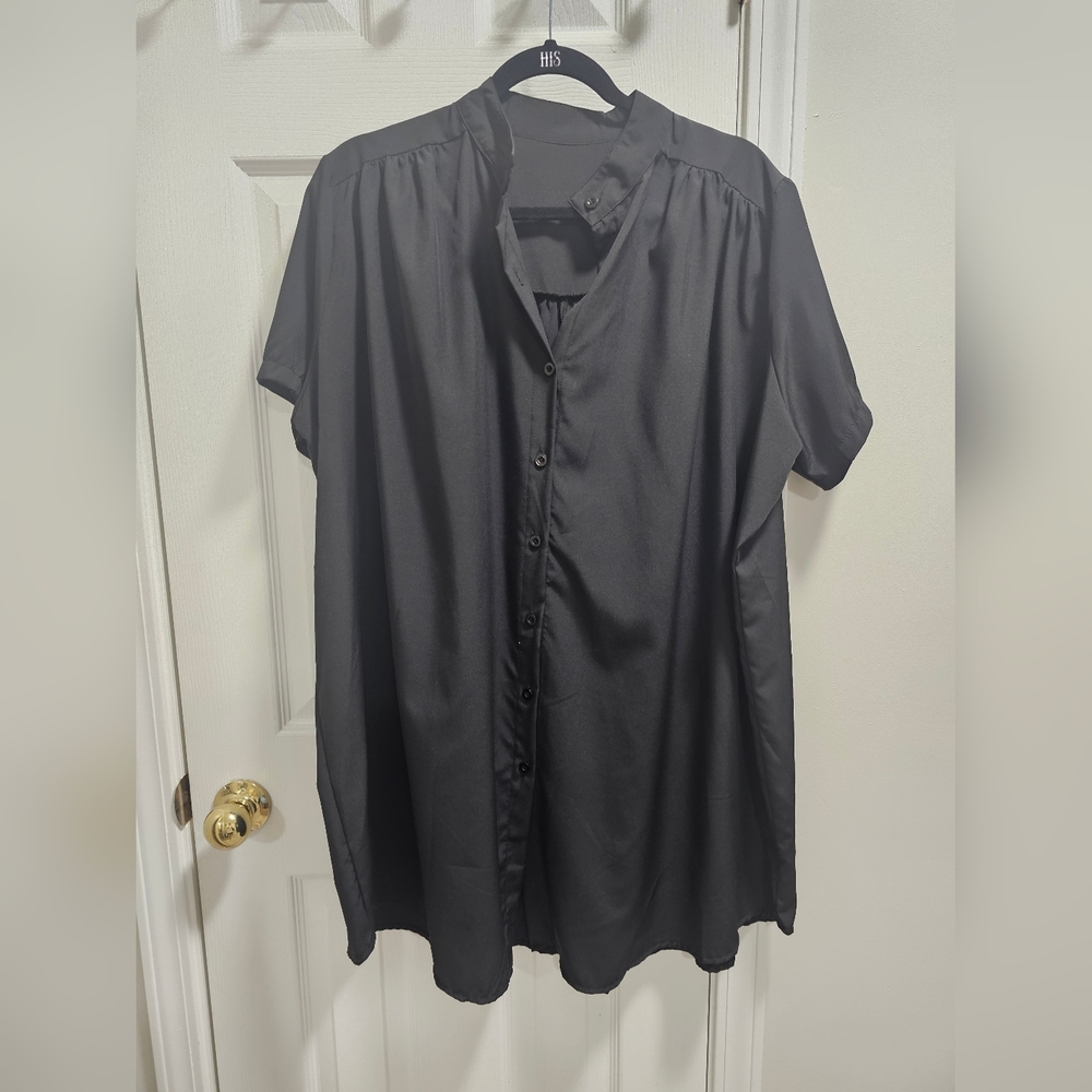 Black Button-Up Short Sleeve Shirt